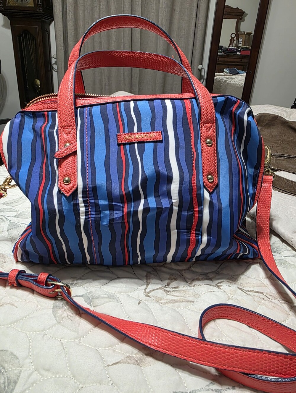 Vera Bradley Purse. Like New.
